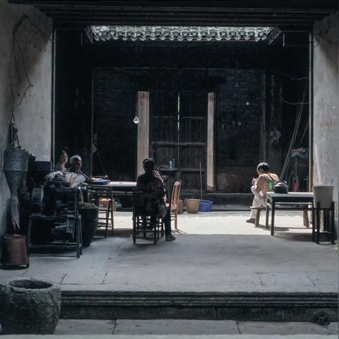 详细解析：玩家如何通过完成特定任务在游戏《遗忘仙境》中成功解锁各种难度关卡